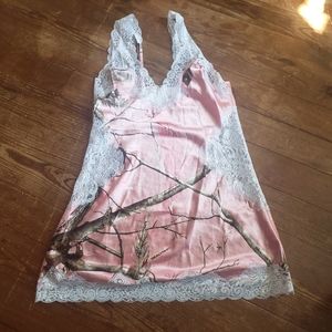 Legendary Realtree lace nightie size small
